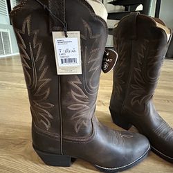 Ariat Women’s Heritage Western Round Toe Boots