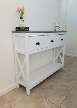 Farmhouse Entryway Table 