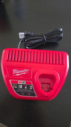 Milwaukee 12V Lithium-Ion Battery Charger