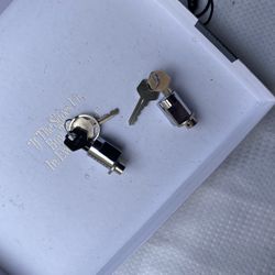 Public Storage Lock And Key (2)