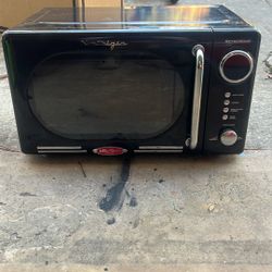 Retro Microwave 