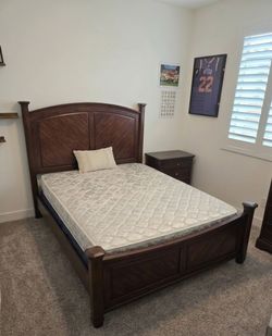 Queen Bedroom Set