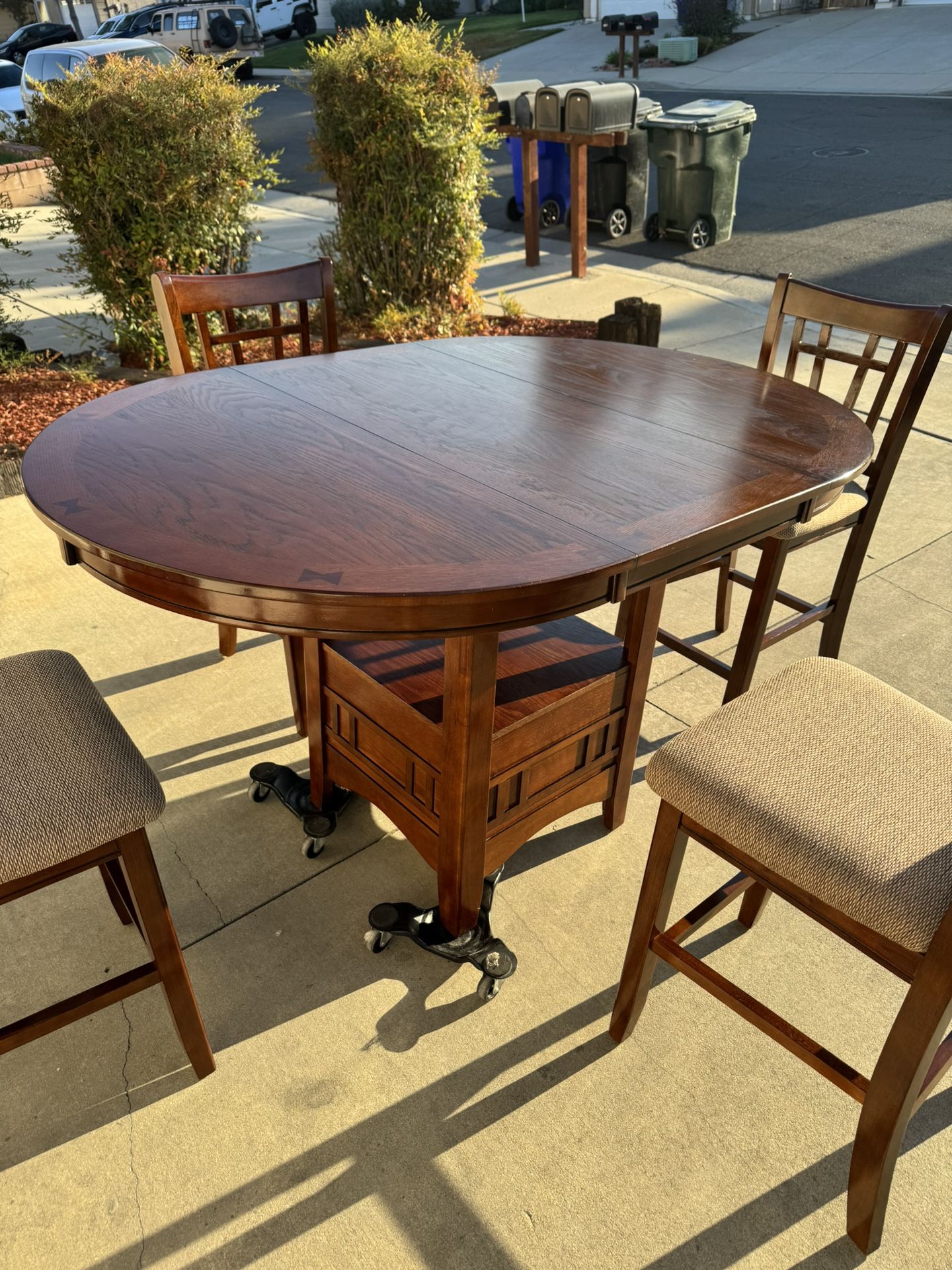 Dining Table With 4 Chairs 