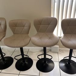 4 Bar stools
