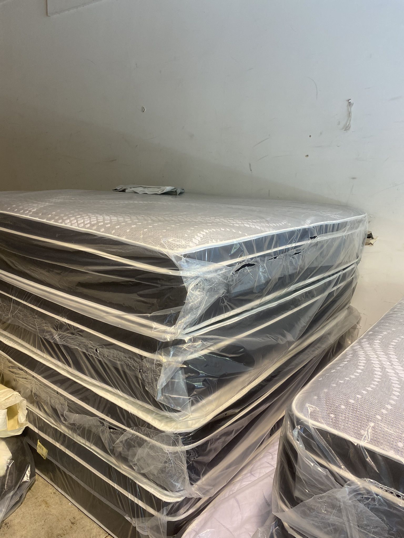 Queen Pillowtop Mattress And Box Spring New In Plastic Free Delivery In Atlanta