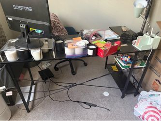 Computer desk