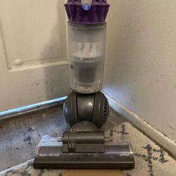 Dyson slim ball animal up16 upright corded vacuum