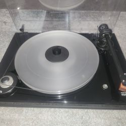 Music Hall MMF 7 Turntable With Grado Platinum 3 Cartridge