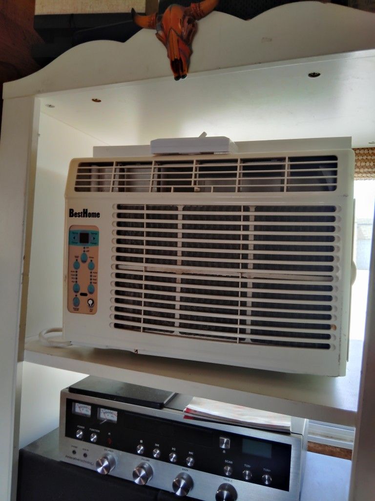 Window AC Unit