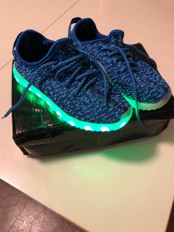 Light up shoes, youth