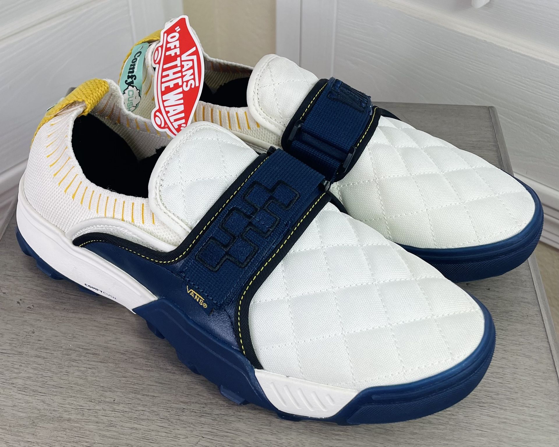 Vans ComfyCush Varsity Coast CC Marshmallow/Dress Blues Slip On Shoes - Men’s Size 10 - New without Box
