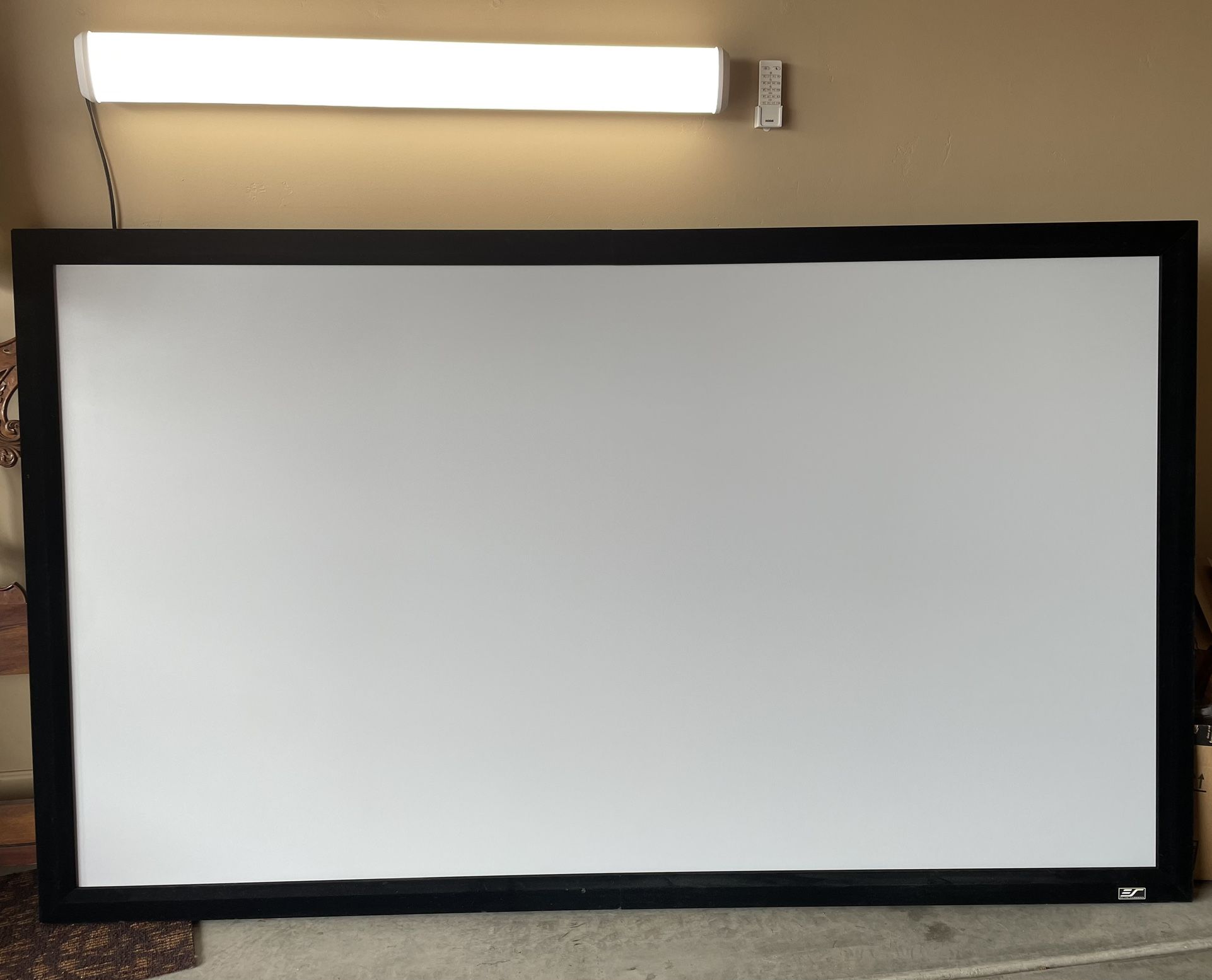 Fixed Frame Projector Screen. Great Condition. 