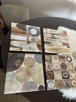 Wall Decorations With Matching Pillows 