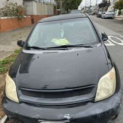 2004 Toyota SCION XA 40 MPG GAS SAVER! CLEAN TITLE in hand 5 Speed Manual Trans Just Paid Registration to 2026