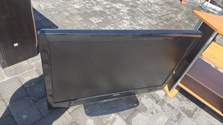 Philips Flat Screen TV