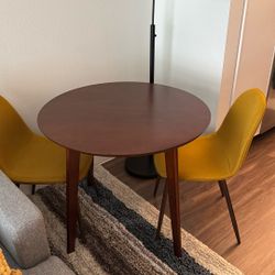 Dinning Table With 2 Chairs 