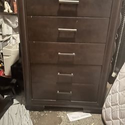 Queen Bedframe and dresser delivery fee curbside locally New Jersey