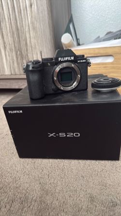 Fujifilm X-S20 Mirrorless Camera Body