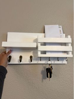 Mounted Key and Mail Holder