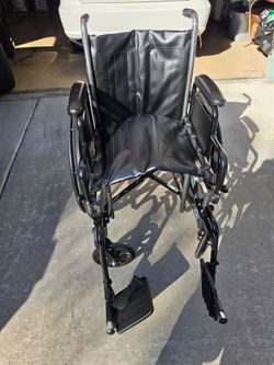 Drive wheel chair h: 35 inch w:25 inch
