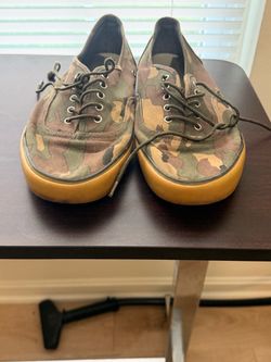 Camo Canvas Low-Top Sneakers Gum Sole