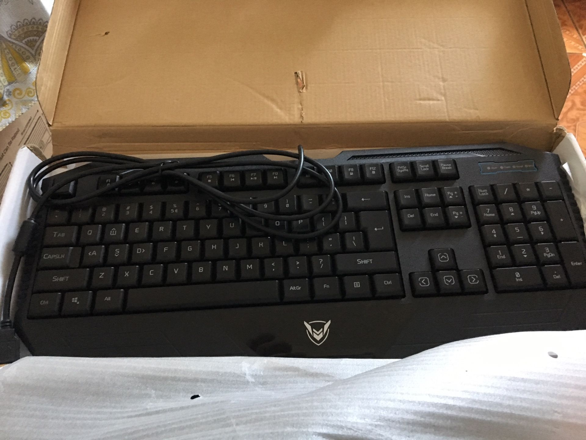 Gaming Keyboard, PICTEK Rainbow LED Backlit Keyboard Computer PC Mac Laptop Wired Gaming Keyboard, 26 Keys Anti Ghosting Ergonomic Wrist Rest Waterpr