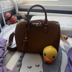 Elegant Tan Structured Tote — Premium Pebbled Leather, Excellent Condition 