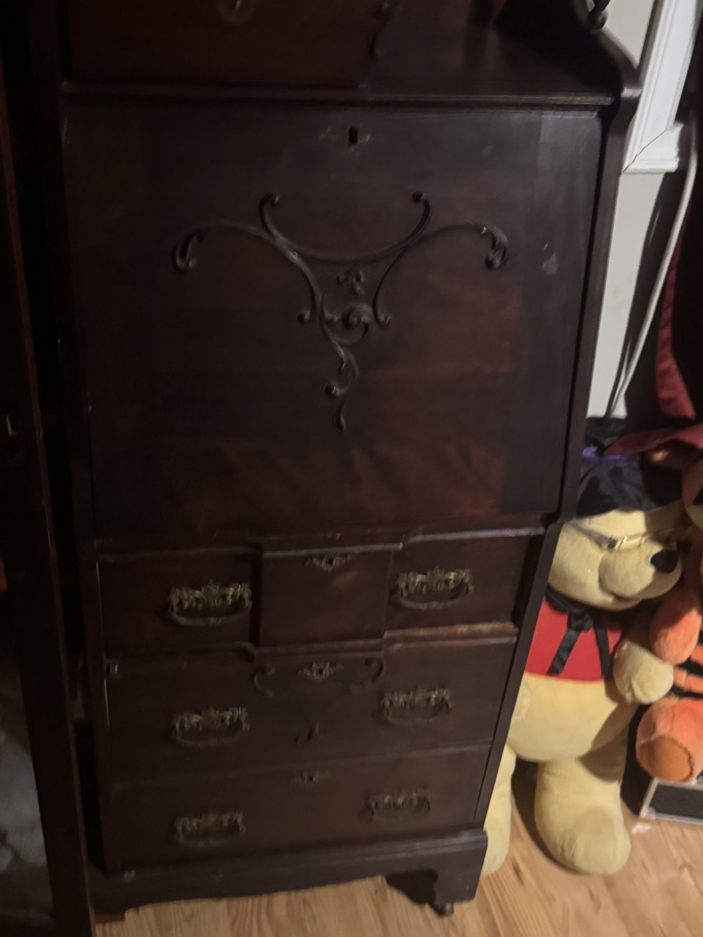 Dresser/devider Secretary Desk