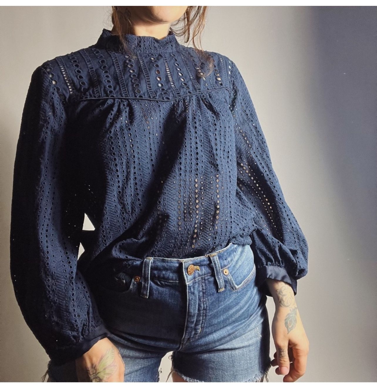 Banana Republic Navy Blue Mock Neck Eyelet Blouse sz Medium
