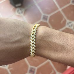 Diamond Test Approved Moissanite 8MM Cuban Bracelet 