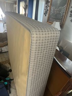 Mattress and box the one it’s under mattress