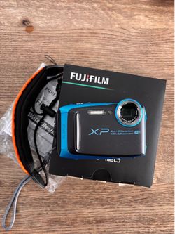 Fujifulm Finepix XP120 16.1 MP digital/underwater camera