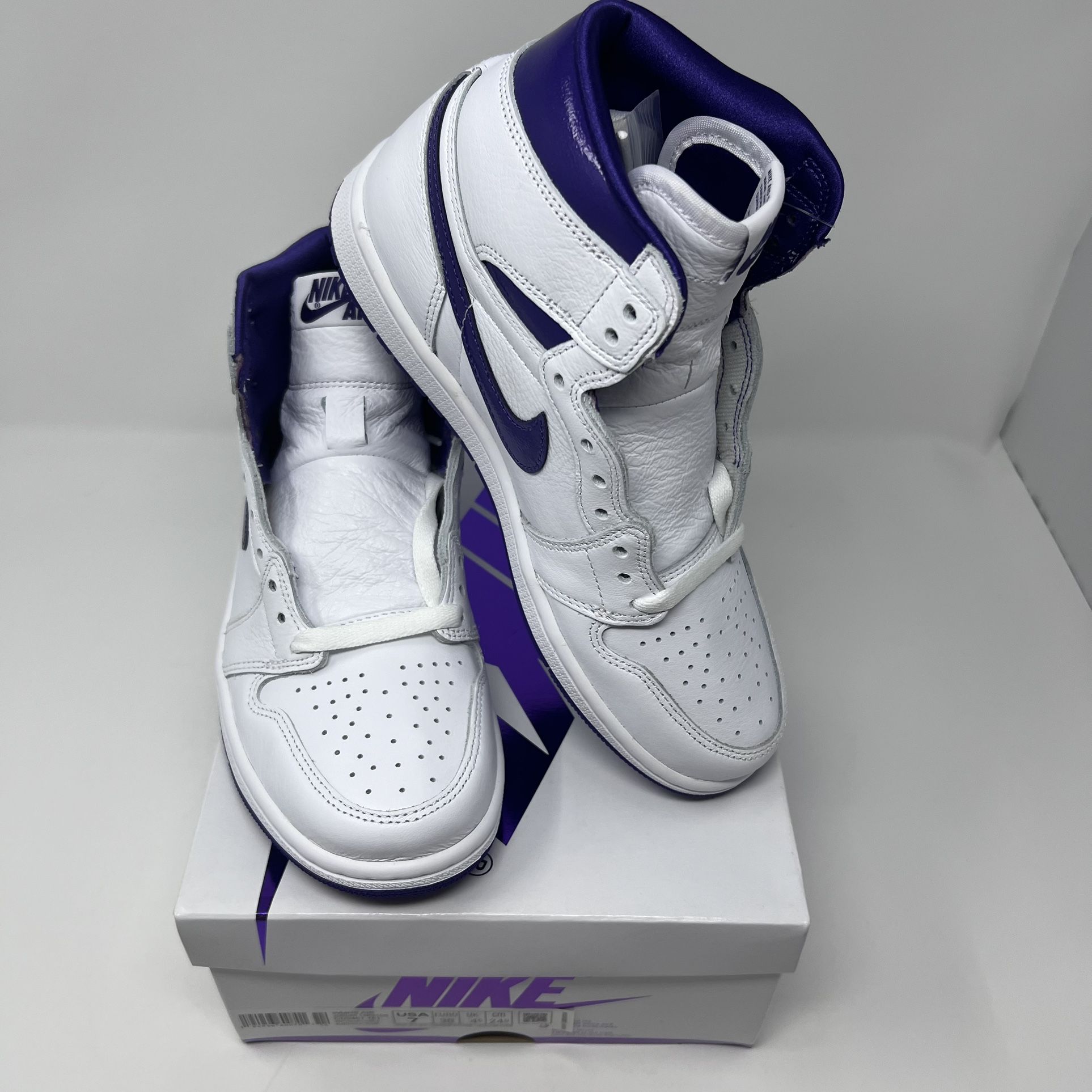 WMNS Air Jordan 1 High OG