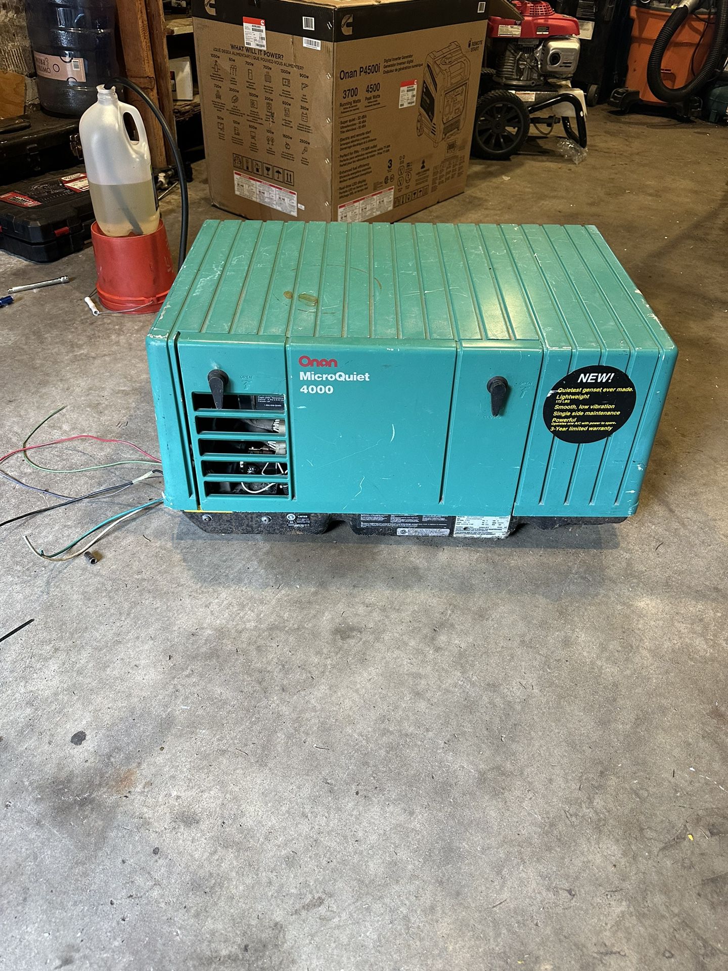 Cummins Onan 4000 Generator 