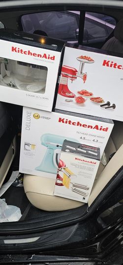 KitchenAid Stand Up Tilt Mixer Deluxe and Attachments