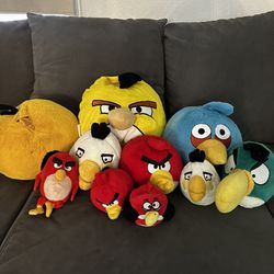 10 Angry Birds Plushies