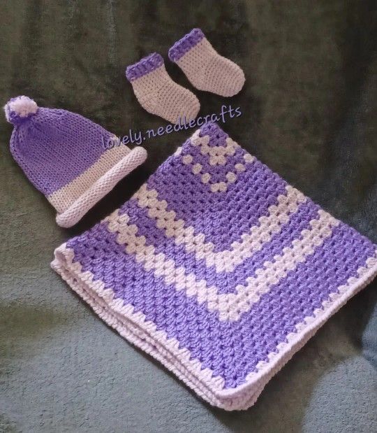 Baby Blanket, Blanket, 3 pc Set with hat and socks