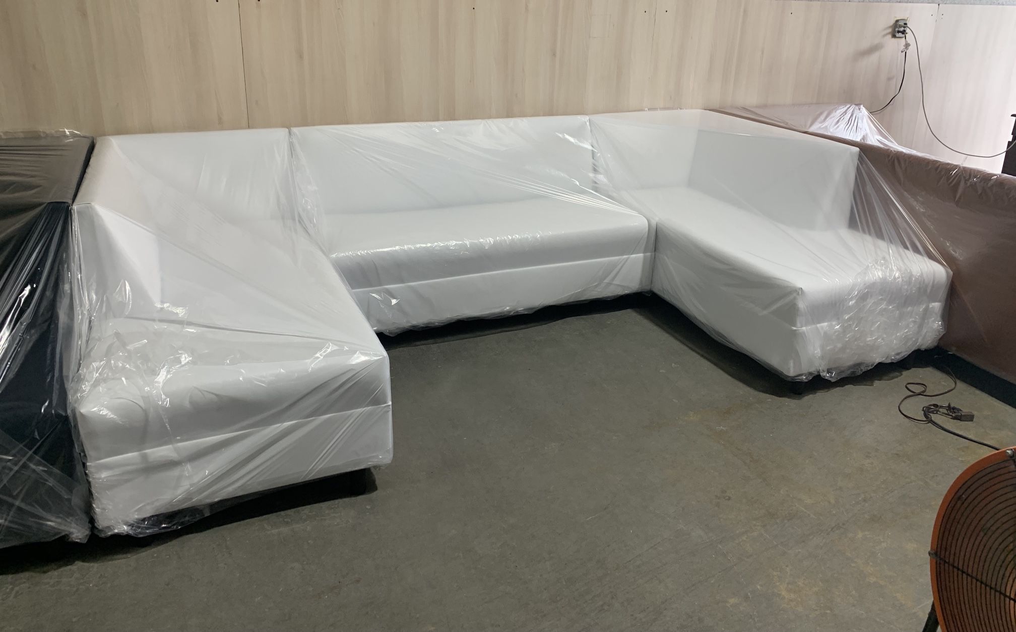 U Shape Lether Sofรก Available For Sale Brand New
