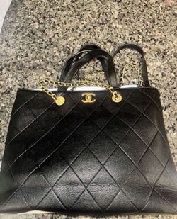CHANEL Black Quilted Caviar Large Classic Shopping Tote Bag