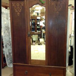 Early 1900s Tiger Oak Wardrobe / Armoire