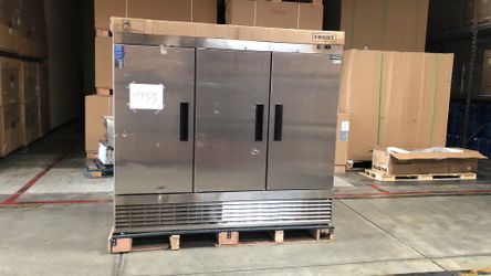 83 Inch Never Used Slight Dent Scratch Commercial Restaurant Kitchen Freezer