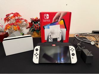 Nintendo Switch OLED + Accessories