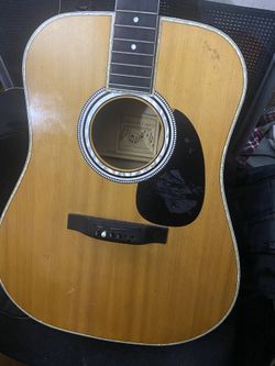 Acoustic Guitar 