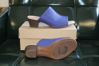 Clark's Blue Leather Sandals