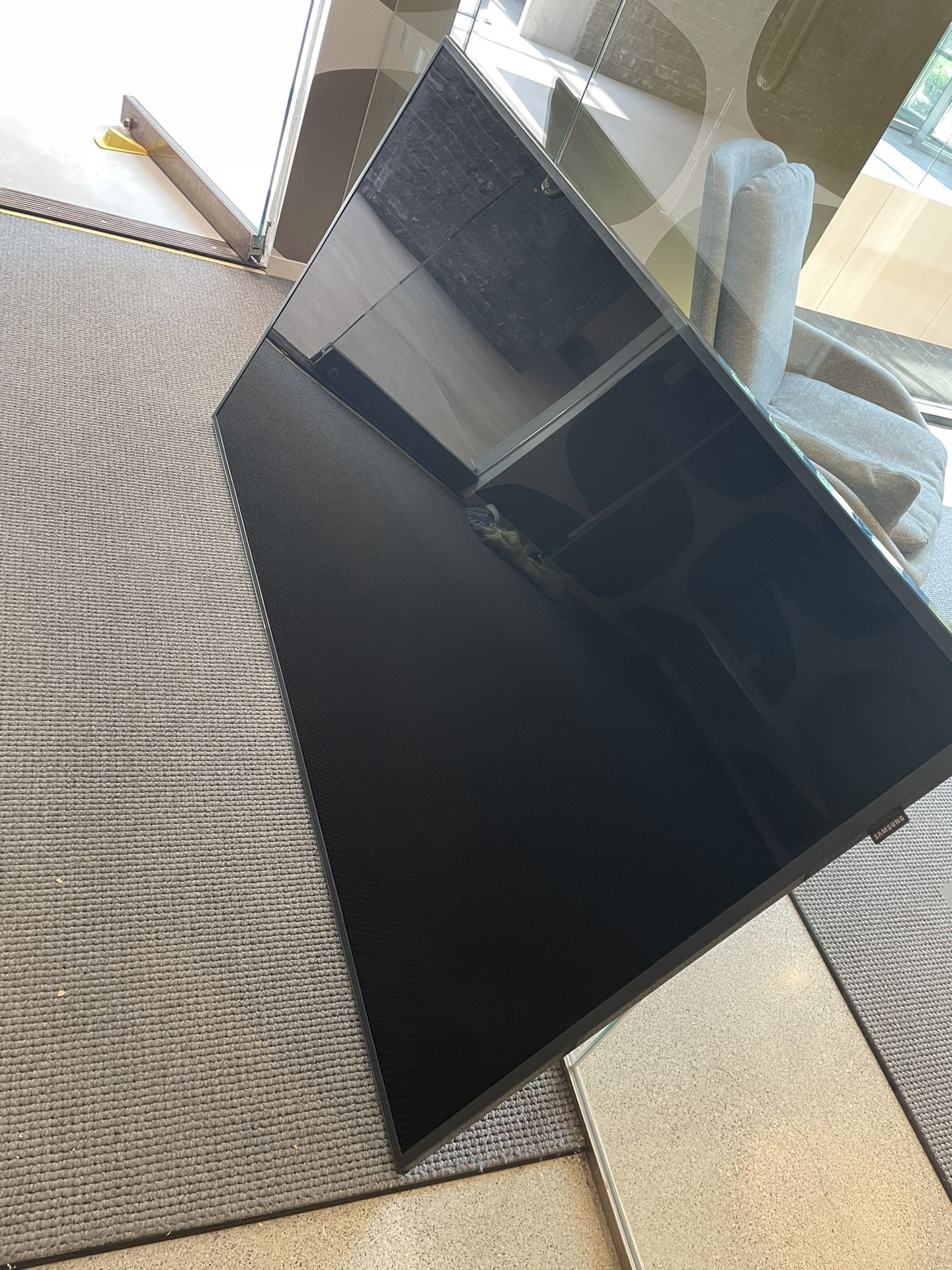 SAMSUNG 75 ‘ 8K QLED TV