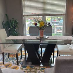 Kitchen/Dining Room Table With Glass Top