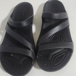 Crocs Woman's Sandals  Woman's Size 9