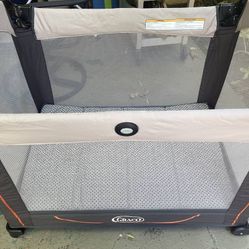 Graco Pack and Play (Pack 'n play)portable crib/playpen playard lk NEW