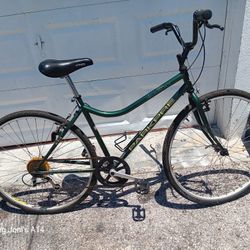 Park pre Hybrid 7 Speed 700c Touring Bike