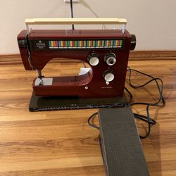 Viking Selectronic 6570 Sewing Machine 